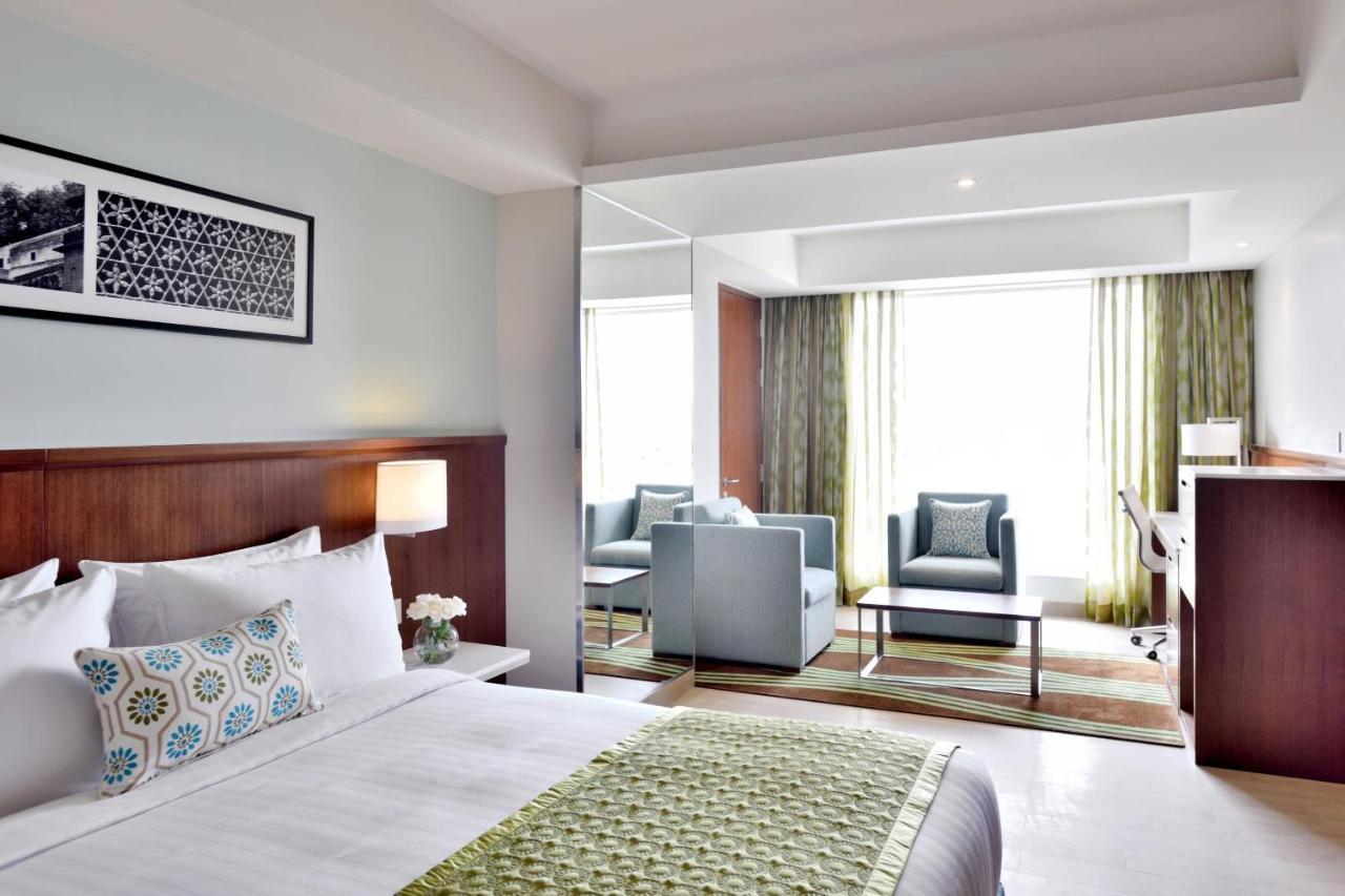 Fairfield By Marriott Индаур Экстерьер фото