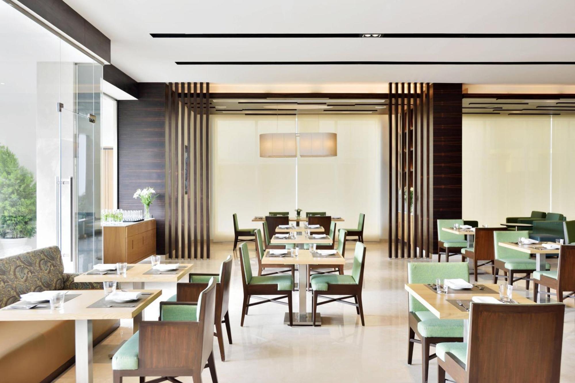 Fairfield By Marriott Индаур Экстерьер фото