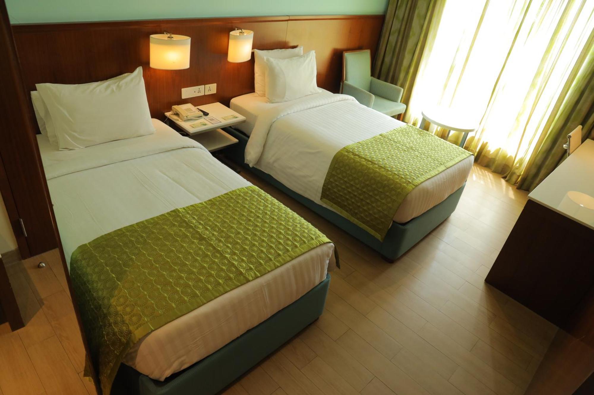 Fairfield By Marriott Индаур Экстерьер фото